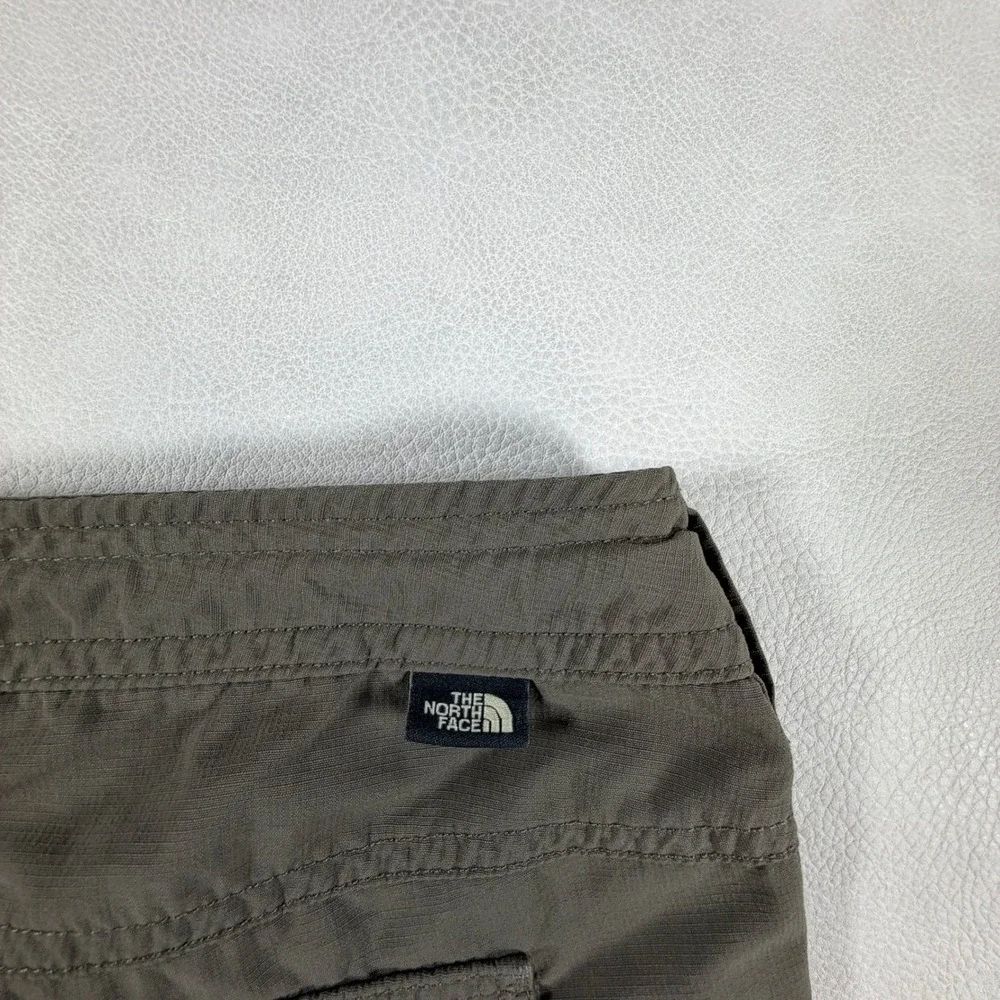 The North Face Womens Size 8 Horizon Hiking Shorts Olive Green Roll Up Nylon